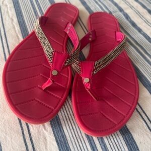 Pink Sandals with Textured Sole and Y-Shaped Straps